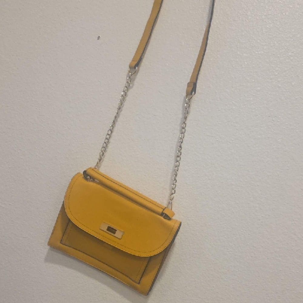 STEVE MADDEN Yellow Chain Strap Women's Bag